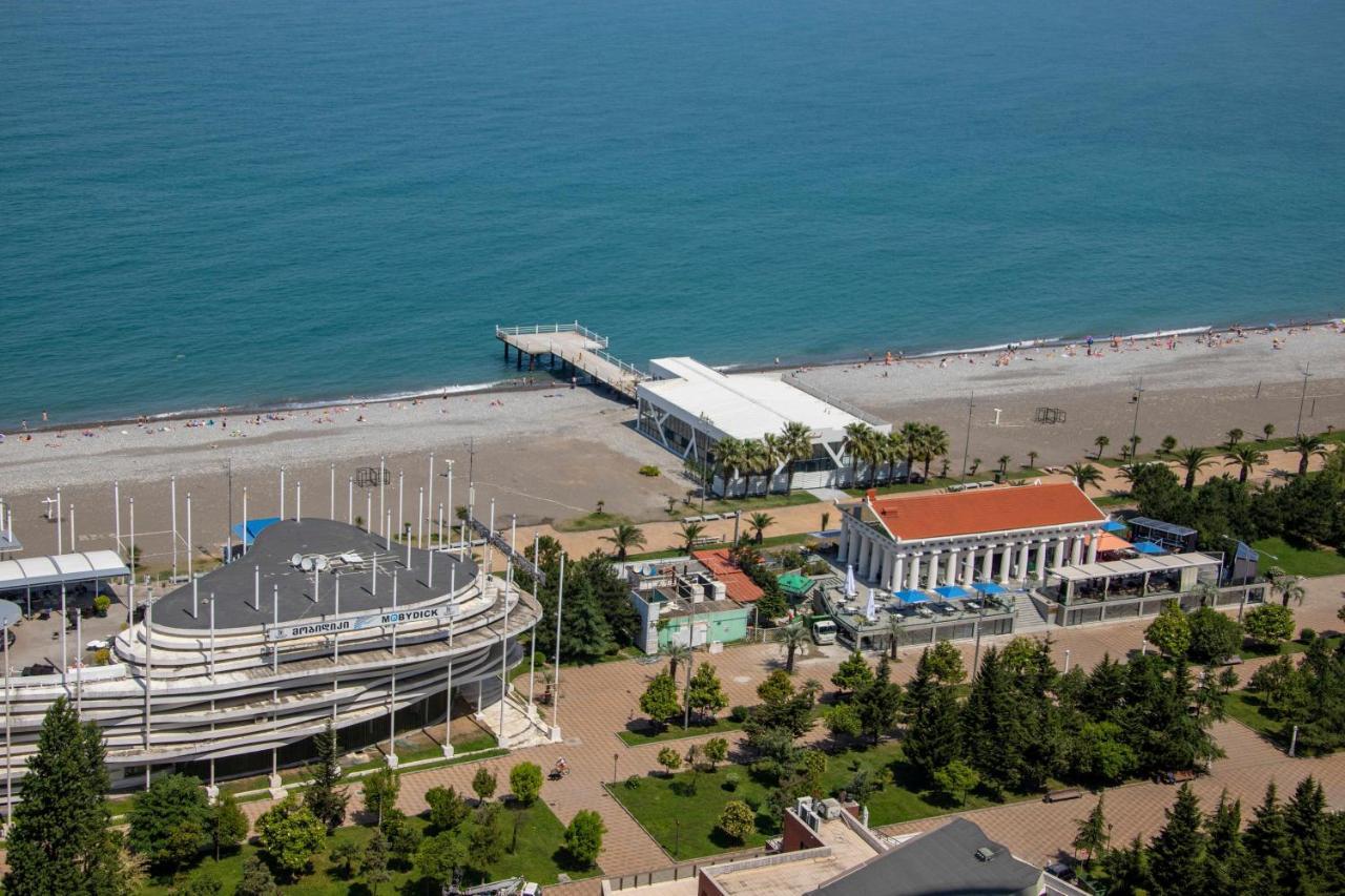 Готель Orbi Apartamenti Batumi 15 B Екстер'єр фото